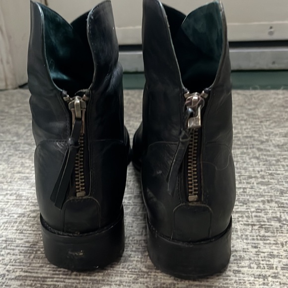 Black leather ankle boots, with suede rim - Picture 3 of 8